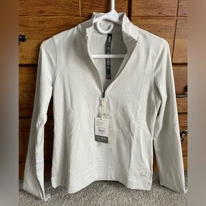 Women’s Vuori Halo Essential Half Zip Salt Heather size M BNWT